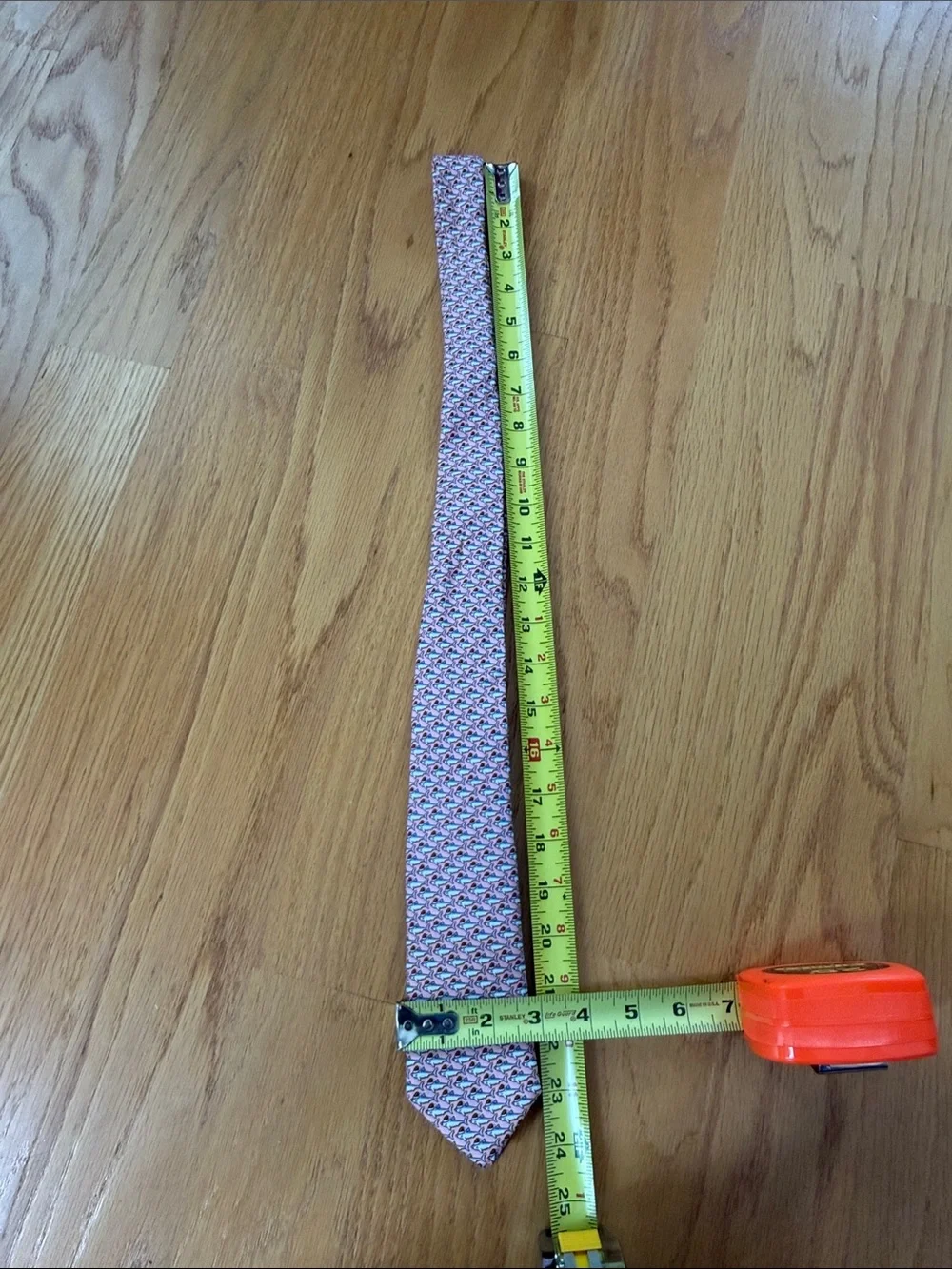 VINEYARD VINES SANTA JAWS TIE NWT Boys